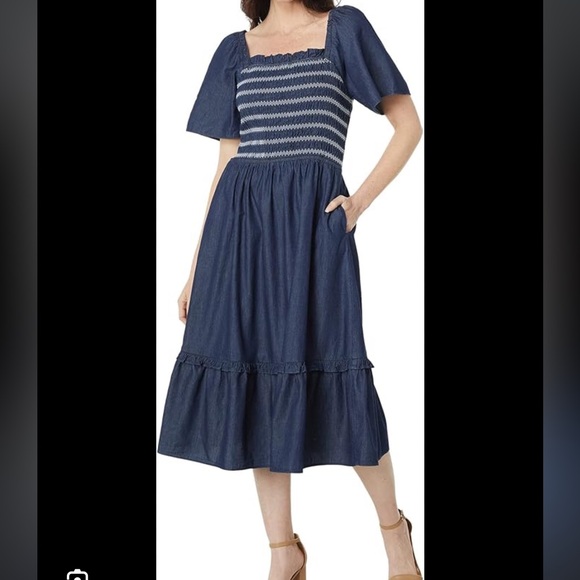 Draper James Deana Smocked Dress Chambray Dark Wash size M - Picture 1 of 8
